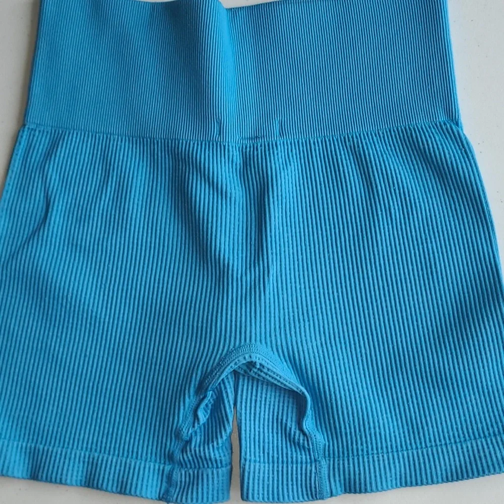 Colsie Blue Ribbed Bike Shorts - Picture 3 of 6